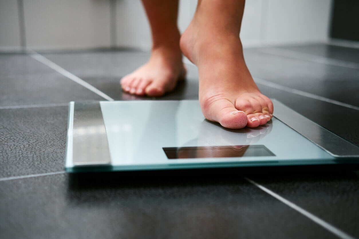 stepping on scale eating out after bariatric surgery